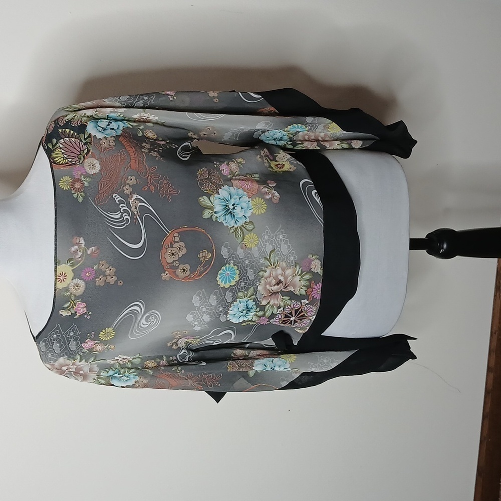 True Light drape sleeve sheer floral blouse size small